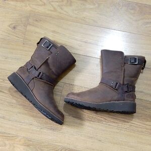 UGG AUSTRALIA MADDOX CHESTNUT LEATHER BIKER BOOTS